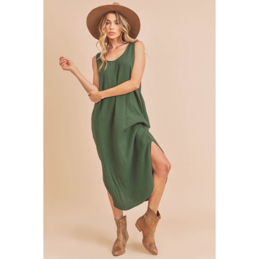 SOLD OUT Daisy - Emerald Green Sleeveless Textured Tank Midi Dress - Picture 1 of 3